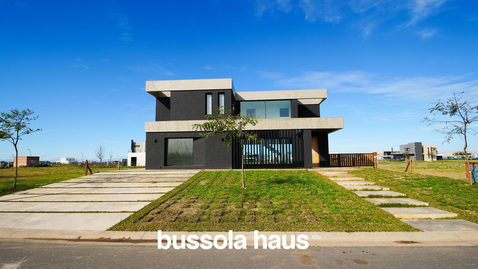 5-room house for sale with a pool in Amarras Puertos Escobar