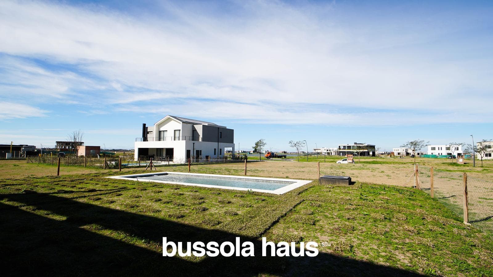 5-room house for sale with a pool in Amarras Puertos Escobar