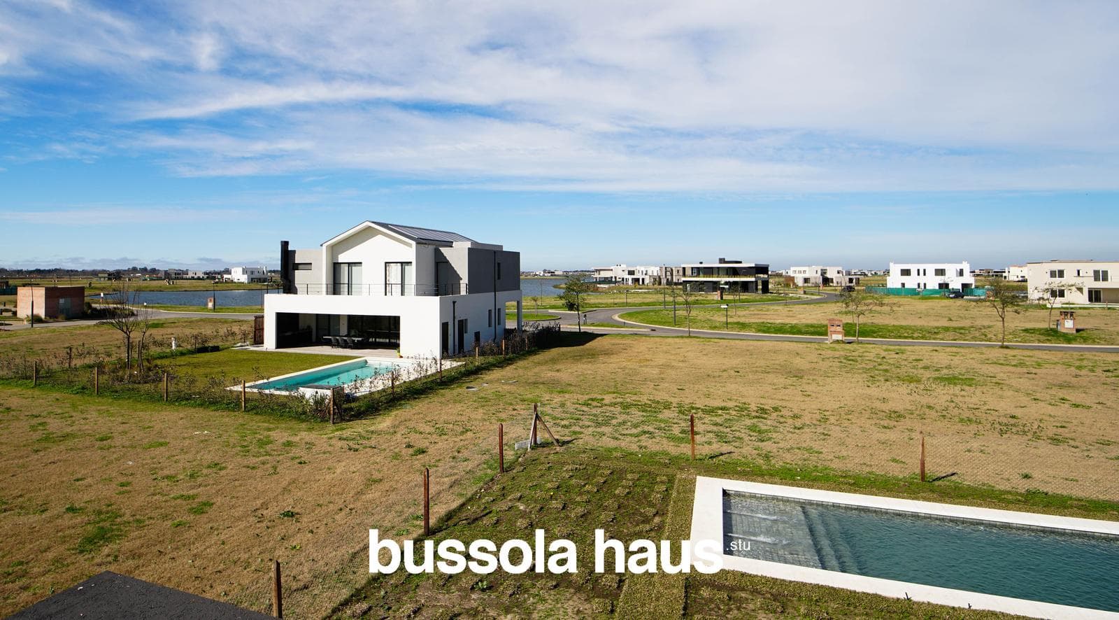 5-room house for sale with a pool in Amarras Puertos Escobar