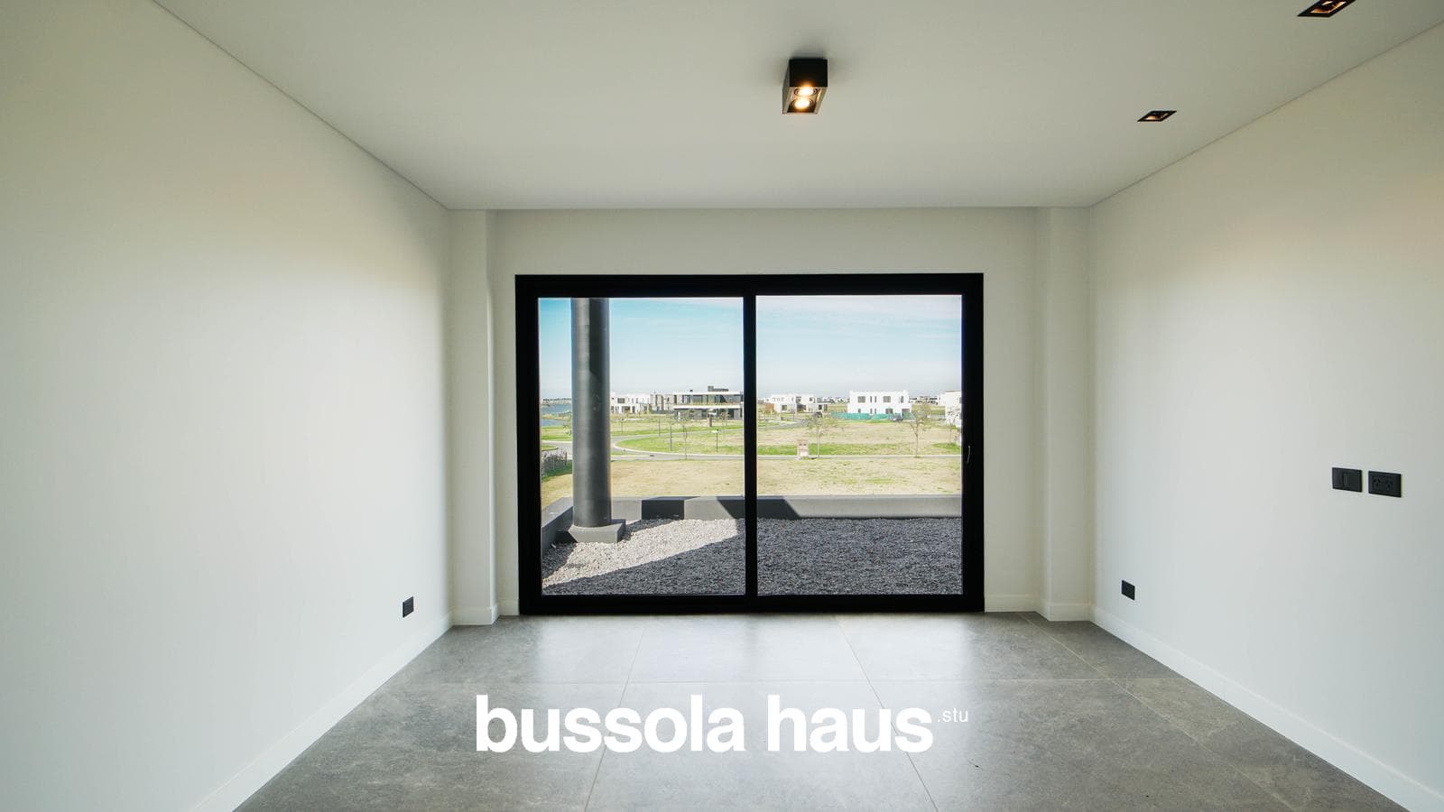 5-room house for sale with a pool in Amarras Puertos Escobar