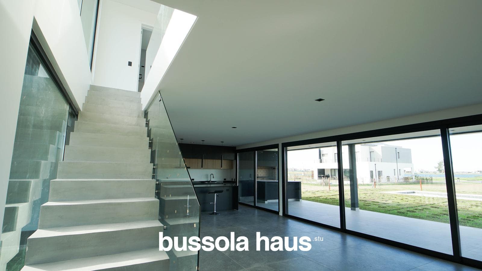5-room house for sale with a pool in Amarras Puertos Escobar