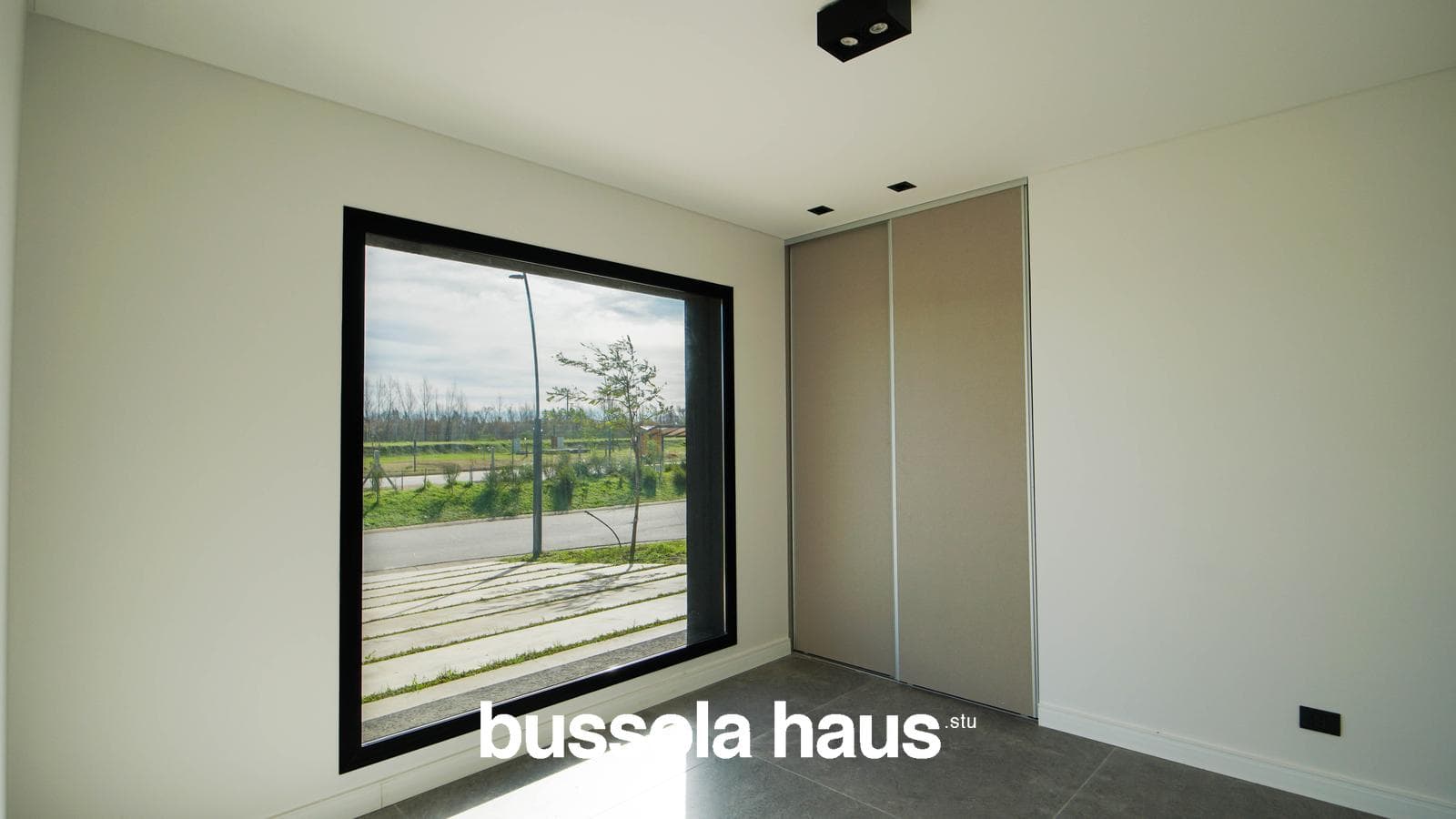5-room house for sale with a pool in Amarras Puertos Escobar