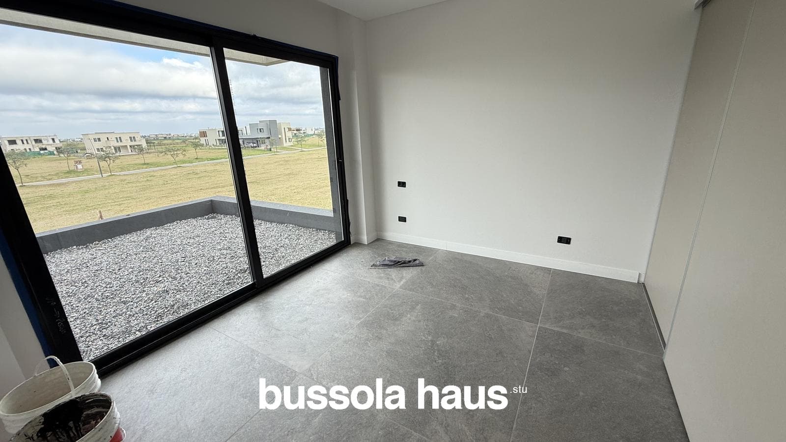 5-room house for sale with a pool in Amarras Puertos Escobar