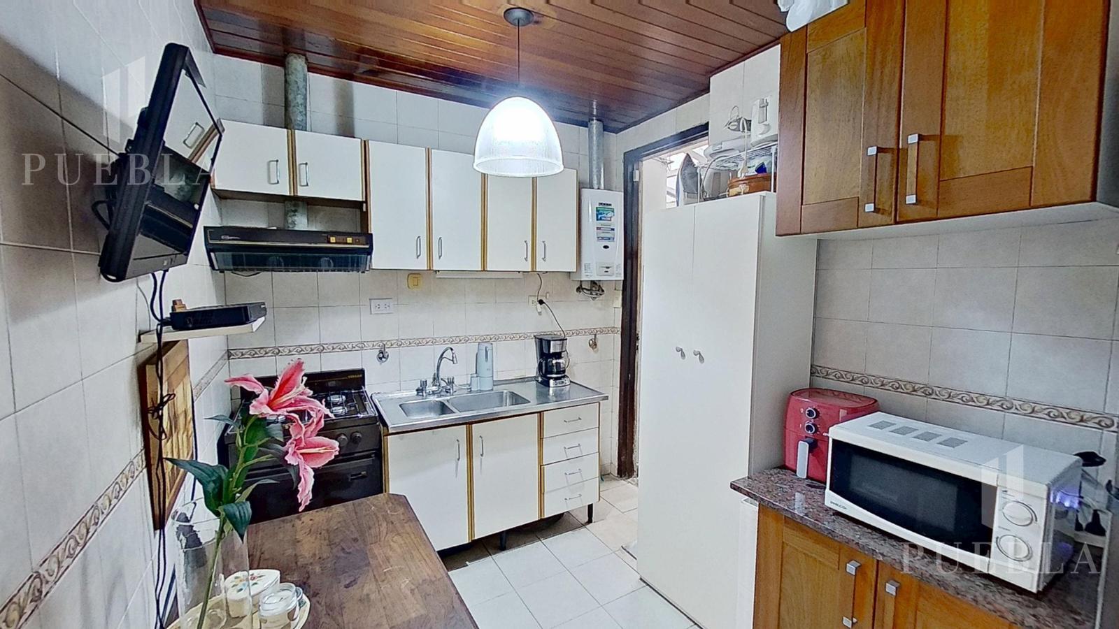For Sale: Ground-Floor 3-Room Apartment with Patio | Caballito | Low Maintenance Fees