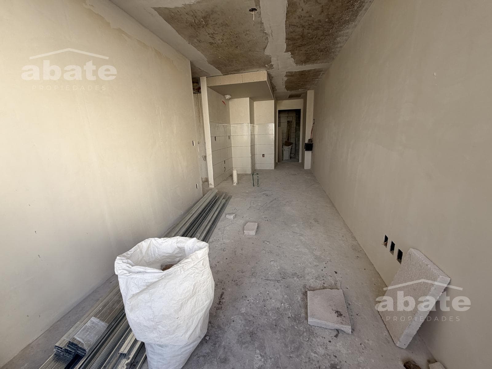 For Sale: Nearly Brand-New 1-Bedroom Apartment in Tres Cruces