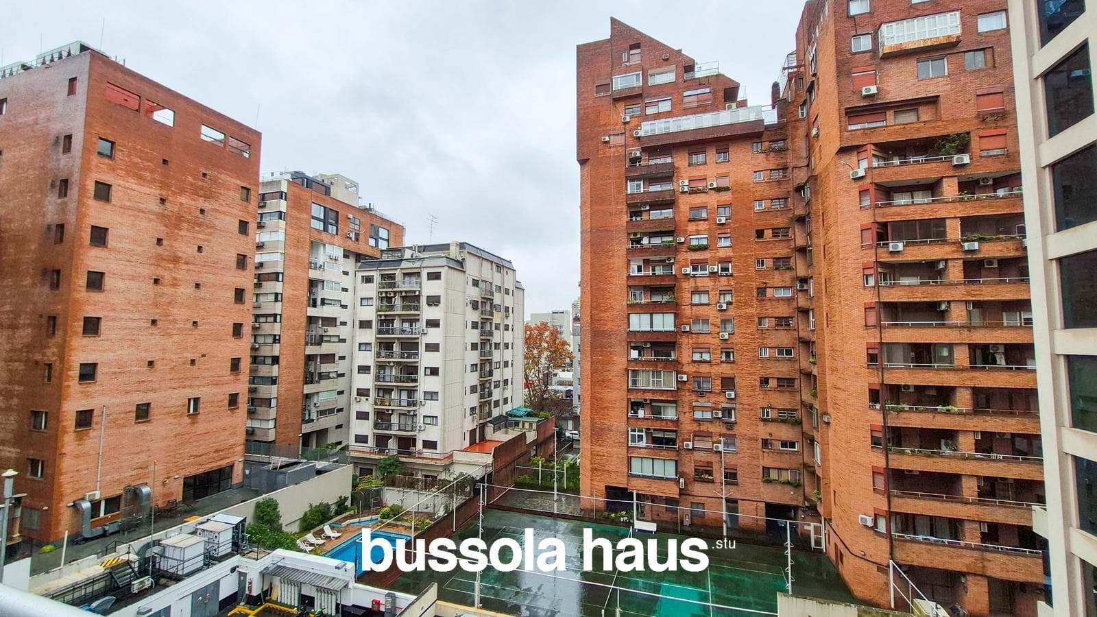 Office for rent on Libertador Avenue in Belgrano, with garage
