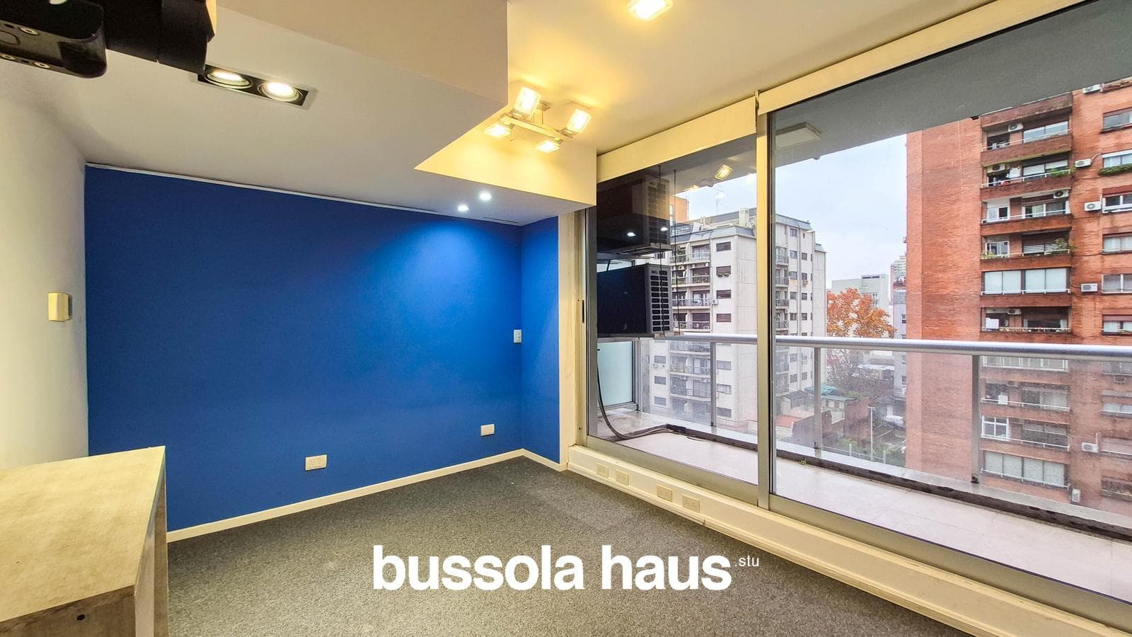 Office for rent on Libertador Avenue in Belgrano, with garage