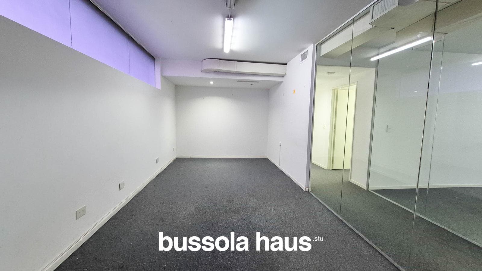 Office for rent on Libertador Avenue in Belgrano, with garage