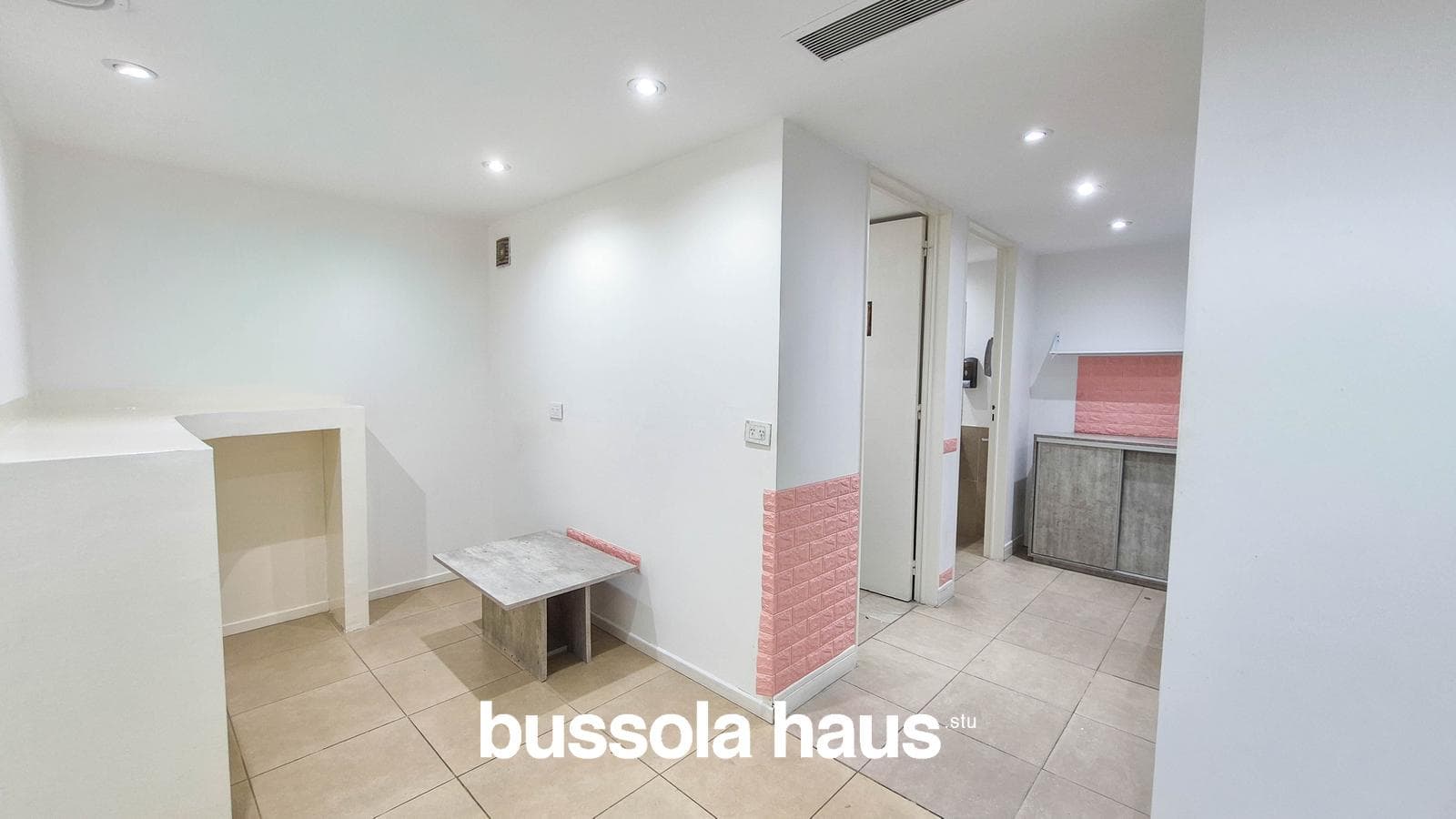 Office for rent on Libertador Avenue in Belgrano, with garage