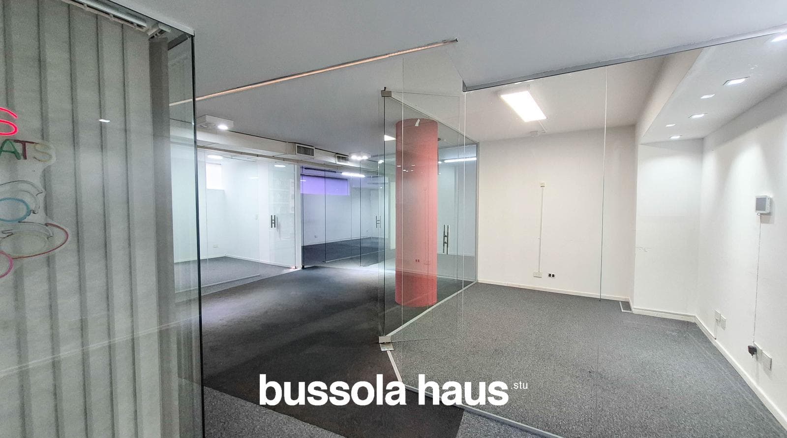 Office for rent on Libertador Avenue in Belgrano, with garage