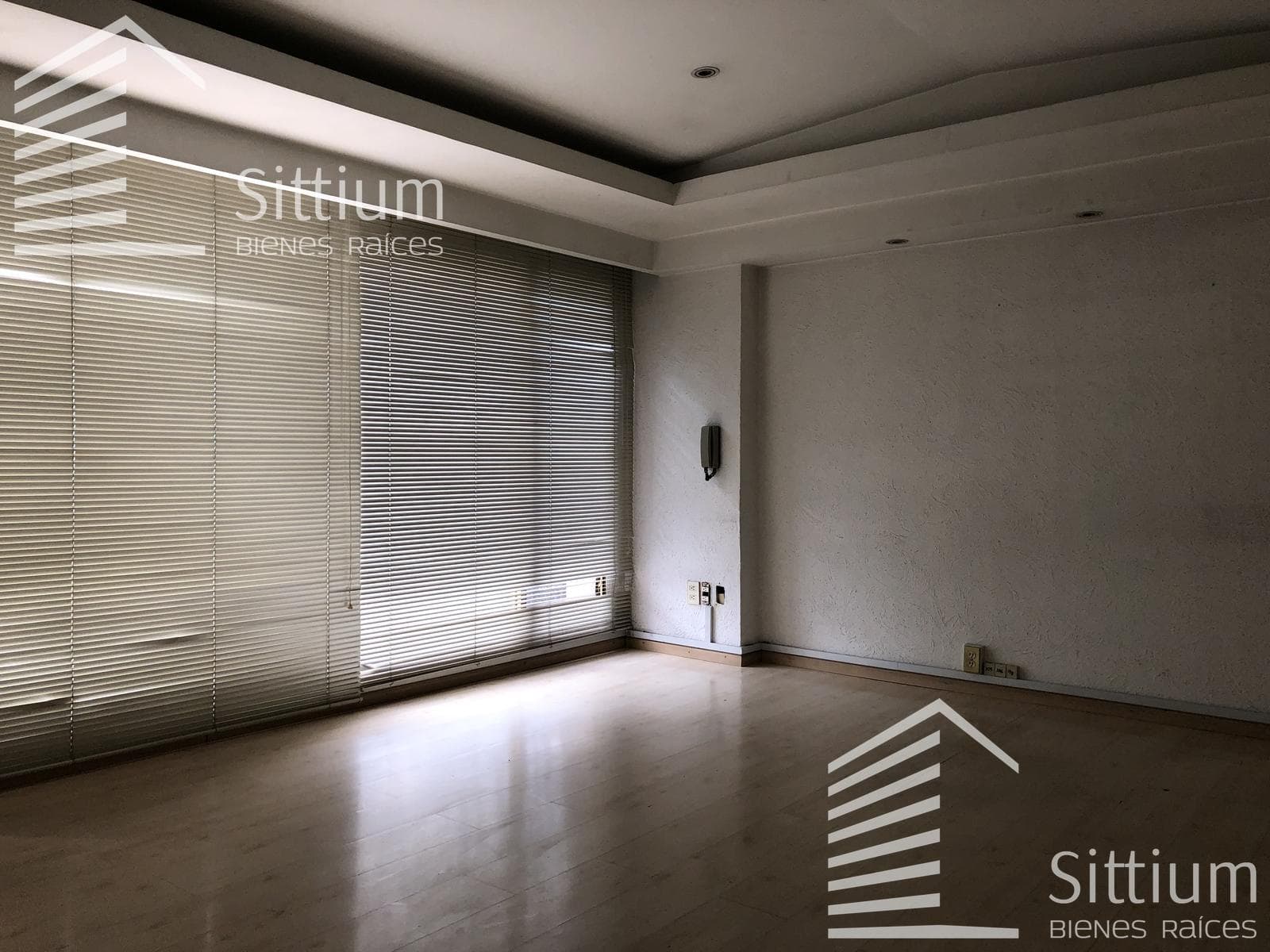 Office for Rent - Insurgentes Sur, 2nd Floor - 220 m2