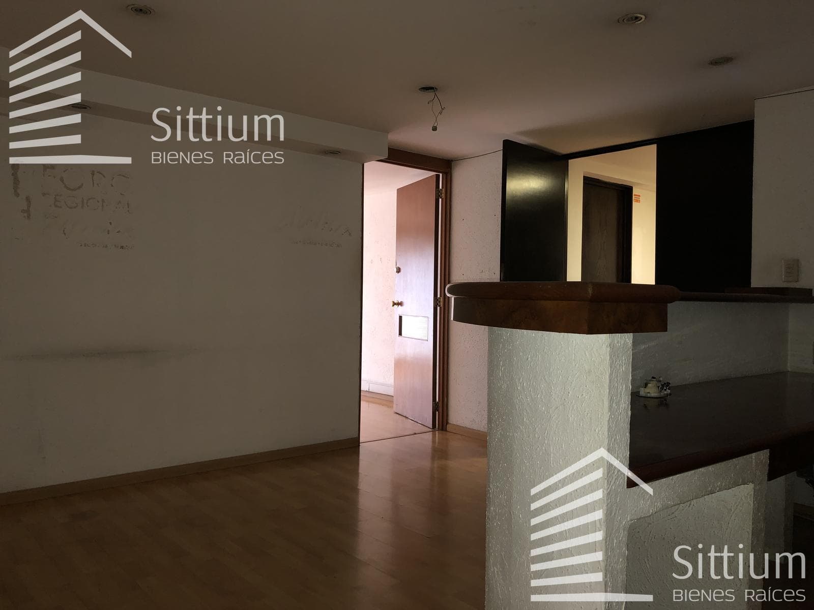 Office for Rent - Insurgentes Sur, 2nd Floor - 220 m2