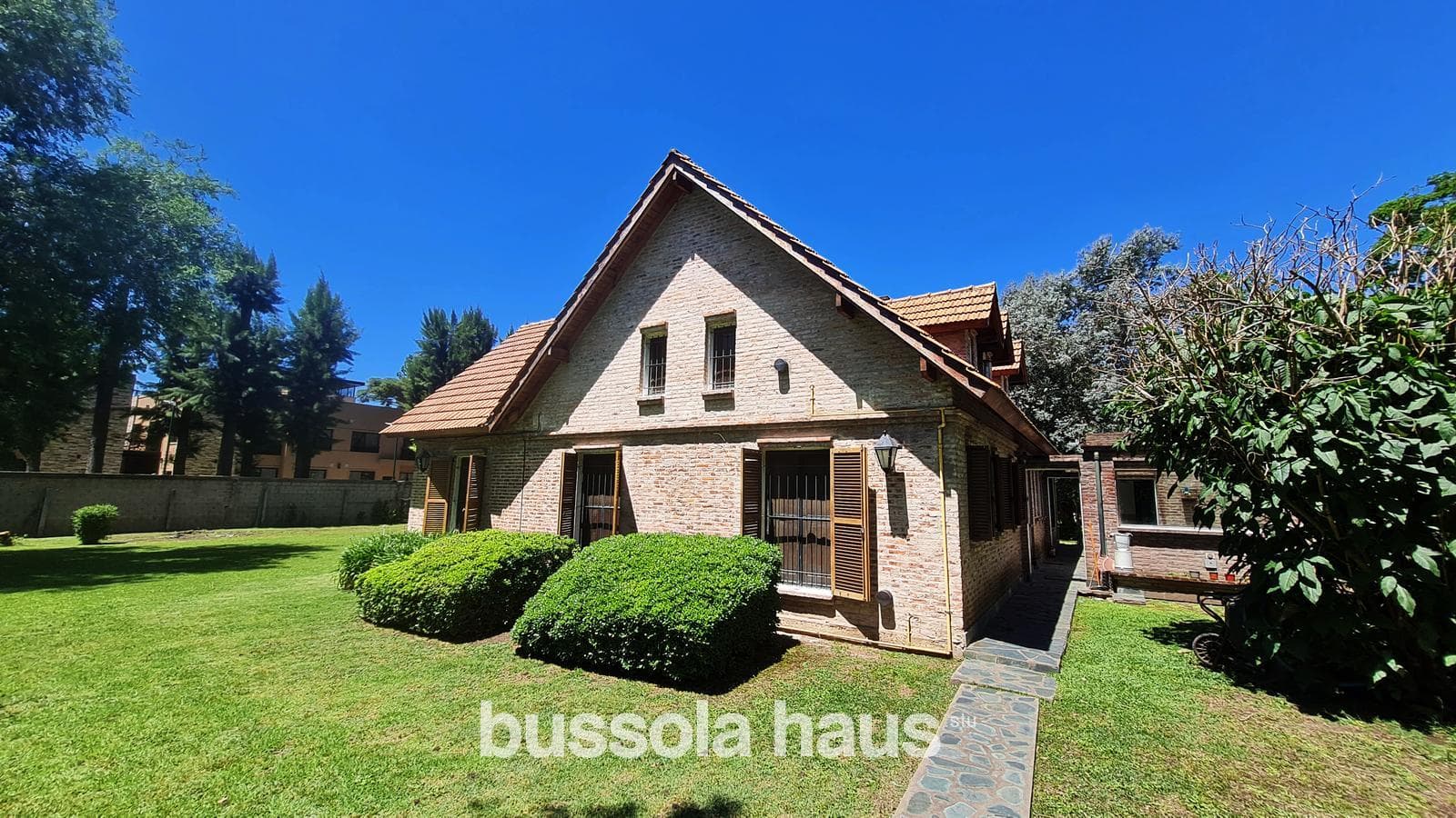 4-Bedroom House for Sale in Pilar