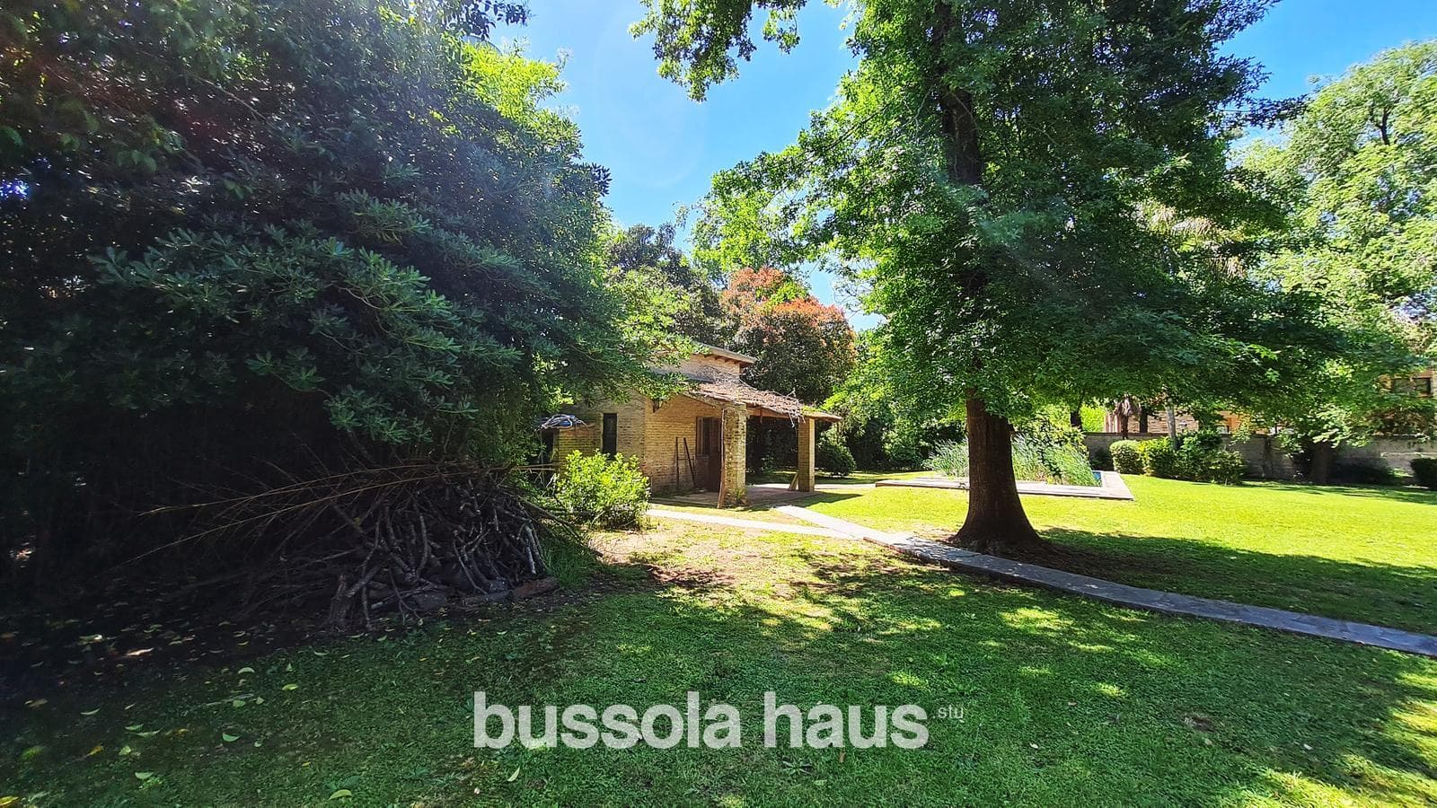 4-Bedroom House for Sale in Pilar