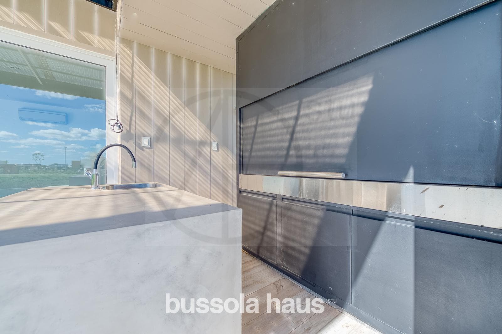5-Bedroom House for Sale on Lake Costas Puertos Escobar