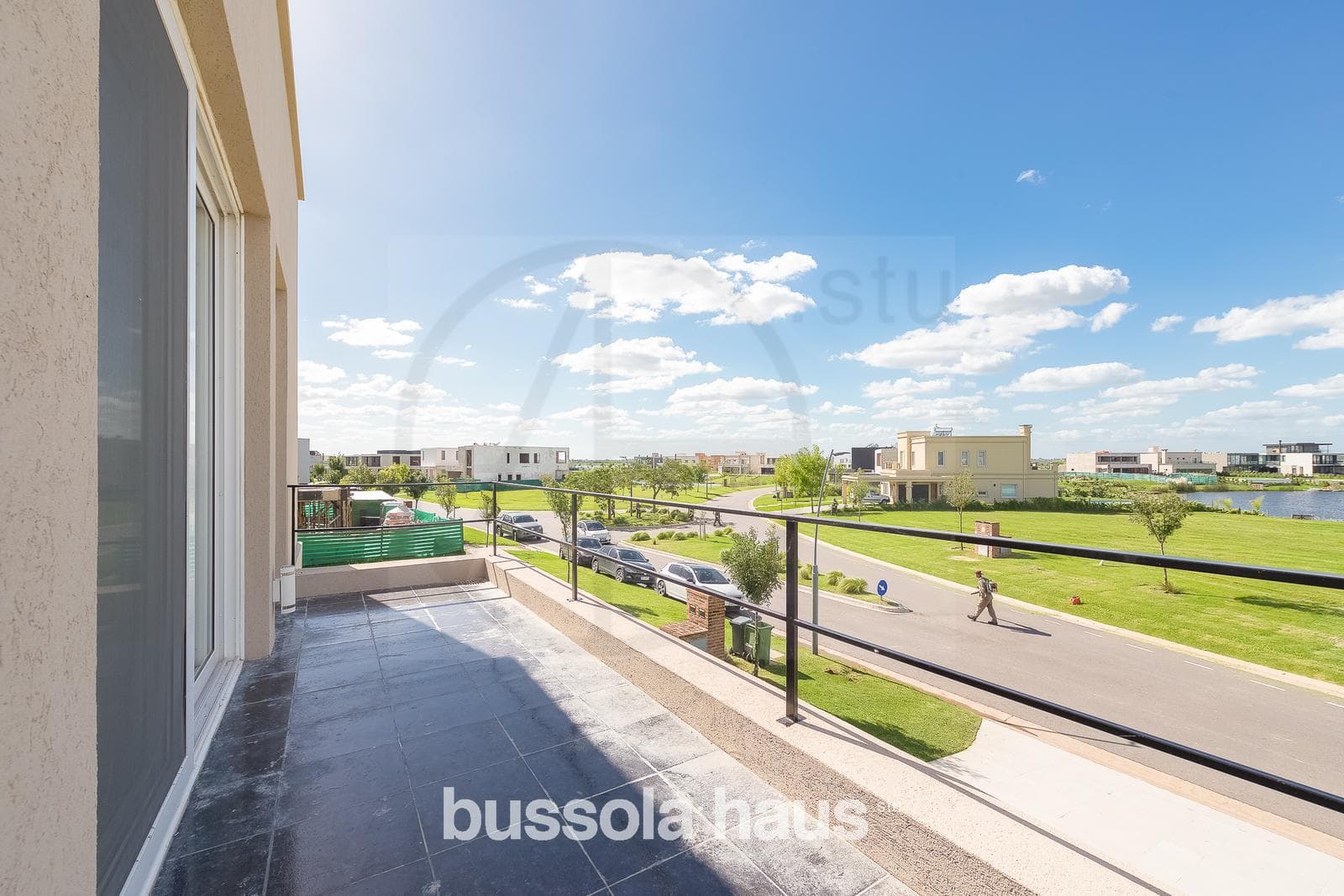 5-Bedroom House for Sale on Lake Costas Puertos Escobar