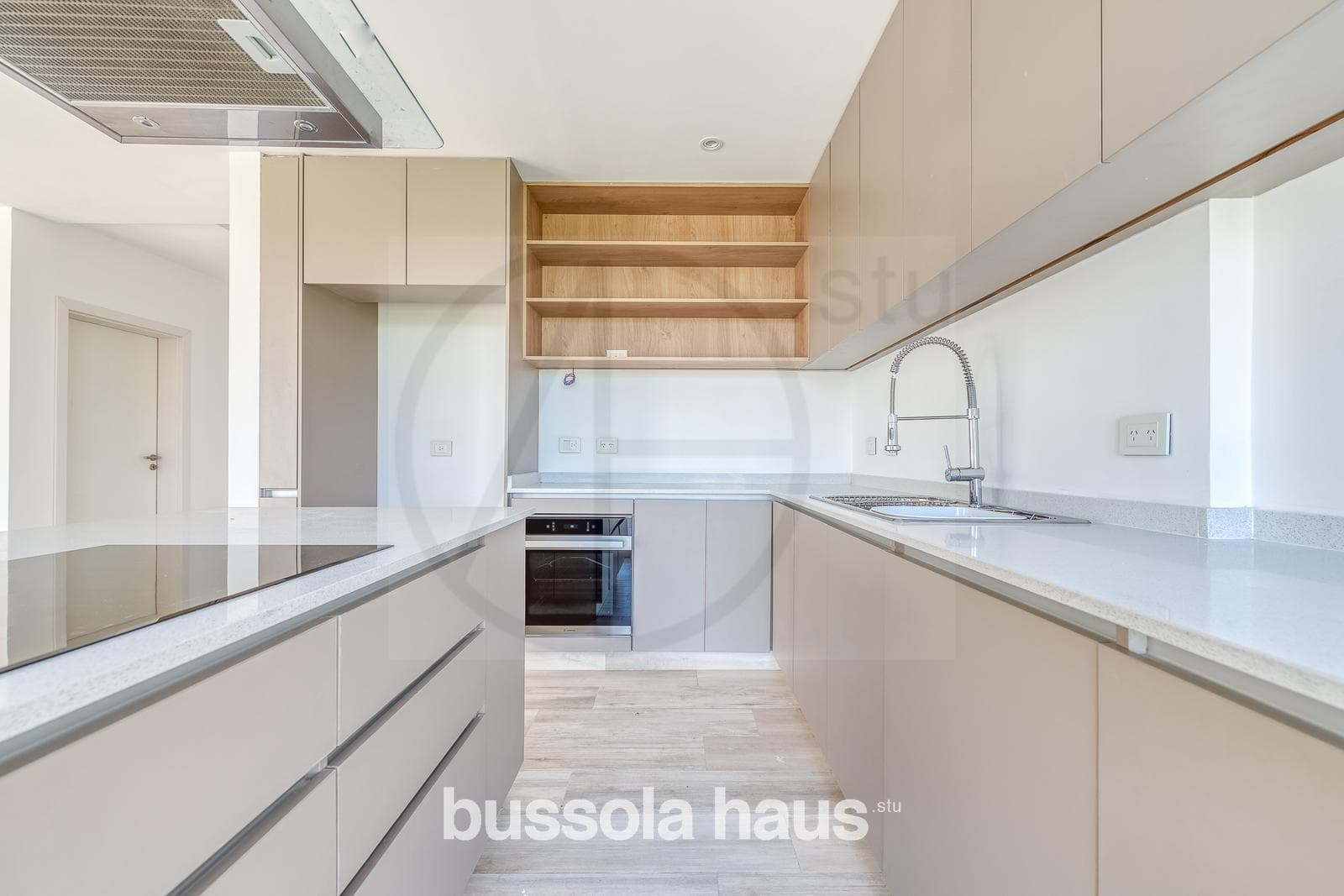 5-Bedroom House for Sale on Lake Costas Puertos Escobar