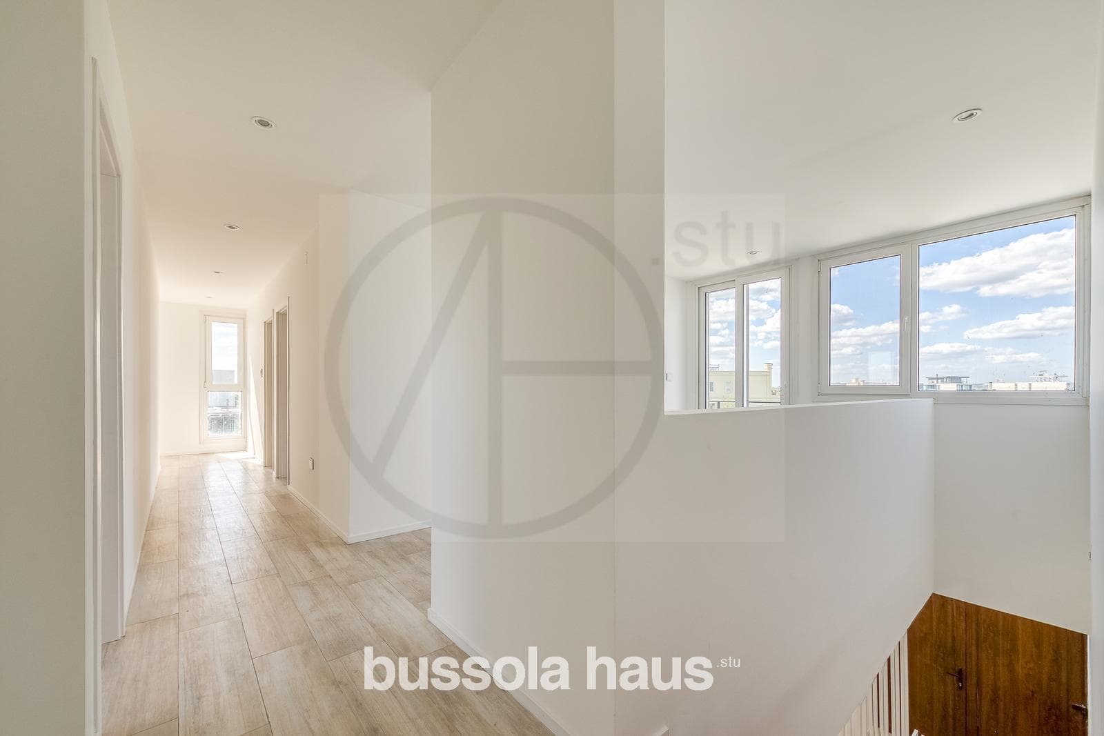 5-Bedroom House for Sale on Lake Costas Puertos Escobar