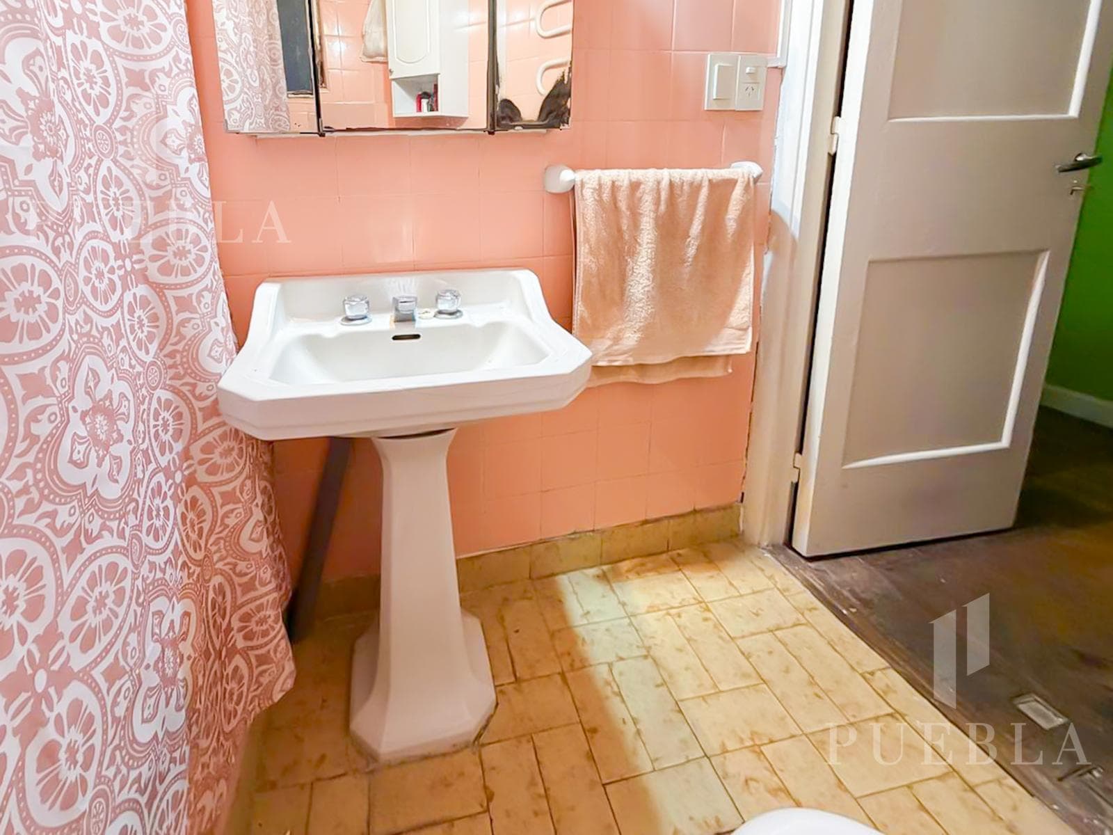 3-ROOM APARTMENT FOR SALE IN MONTSERRAT—Ideal for Investors