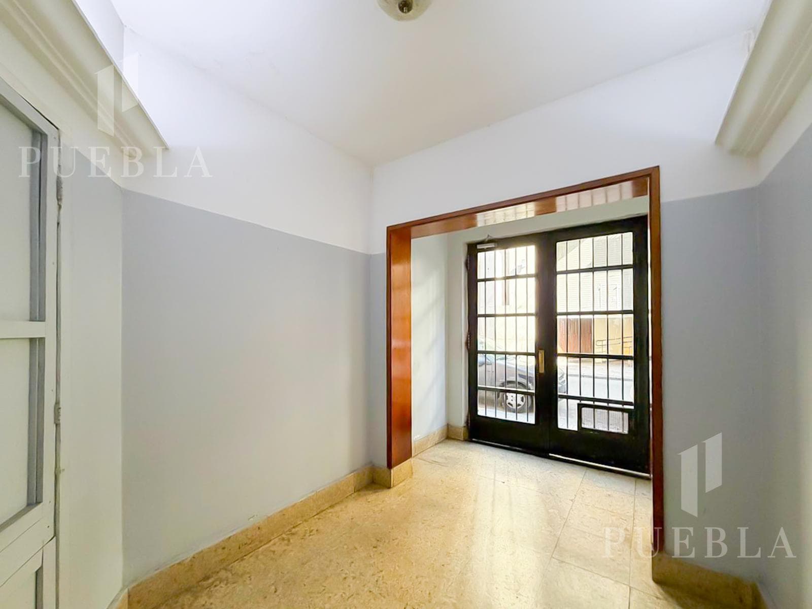 3-ROOM APARTMENT FOR SALE IN MONTSERRAT—Ideal for Investors
