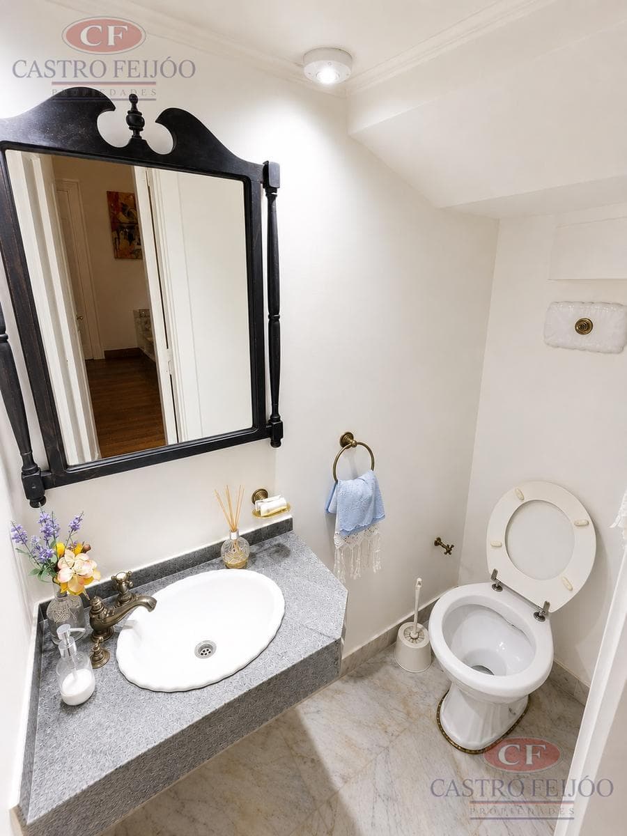 Excellent Villa, 2 Blocks from Downtown La Lucila