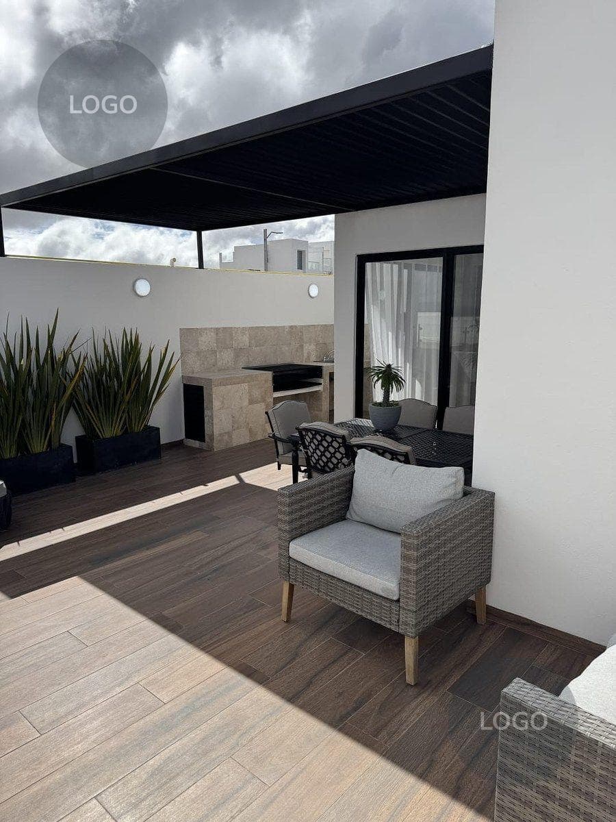NUEVA ZIBATA House