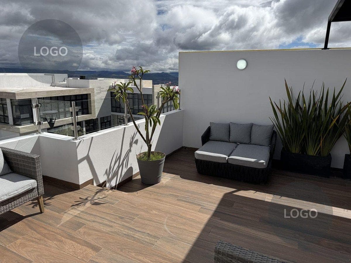 NUEVA ZIBATA House