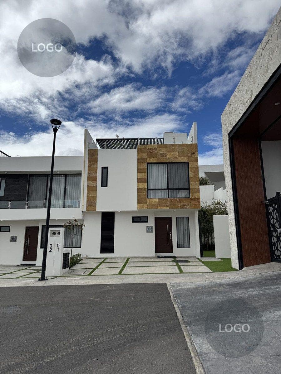 NUEVA ZIBATA House
