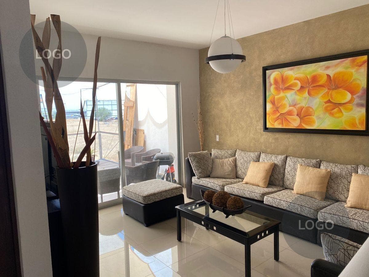 House for Sale in Loma Dorada