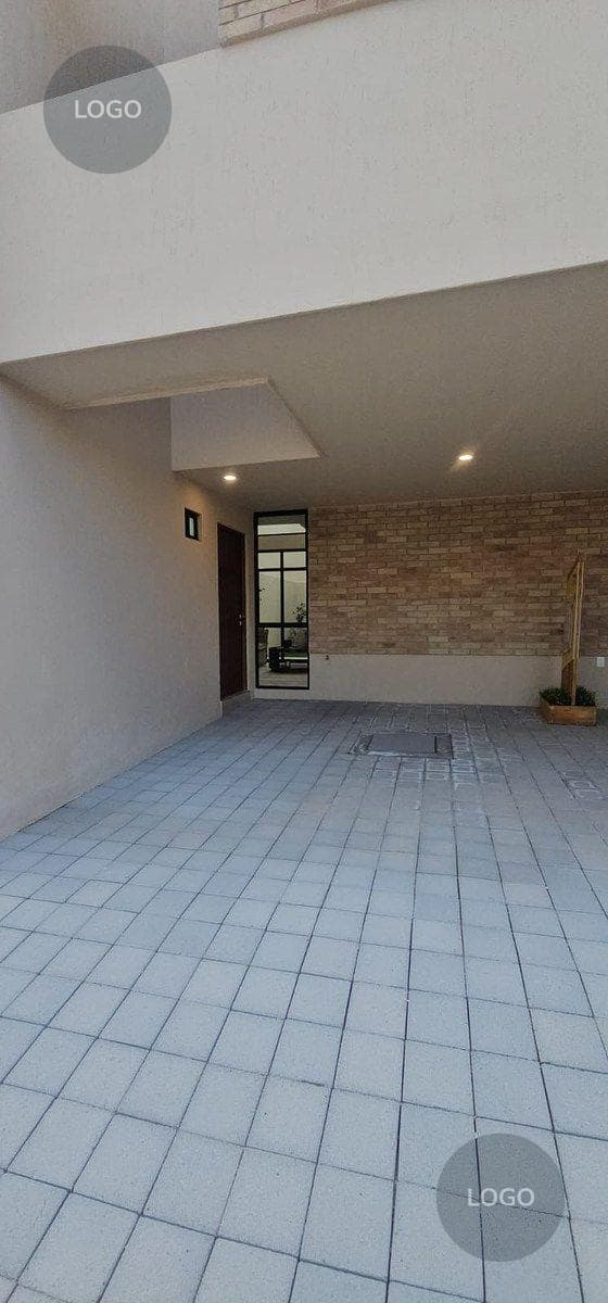 Zaru Double-Height House