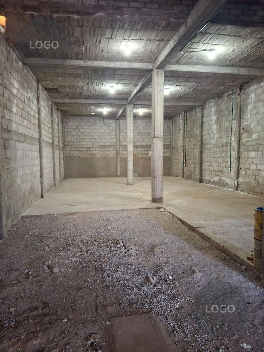 IDEAL SPACE FOR A STORAGE UNIT OR WAREHOUSE FOR RENT