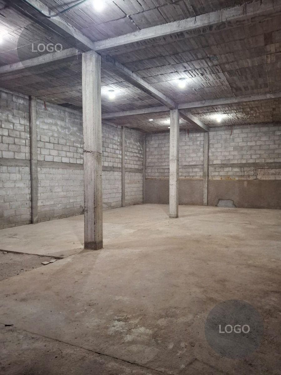 IDEAL SPACE FOR A STORAGE UNIT OR WAREHOUSE FOR RENT