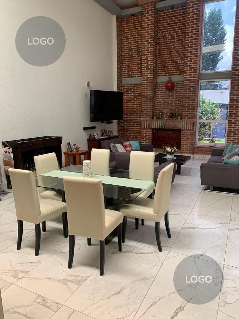 BEAUTIFUL HOUSE IN JURICA