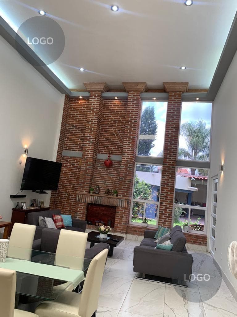 BEAUTIFUL HOUSE IN JURICA