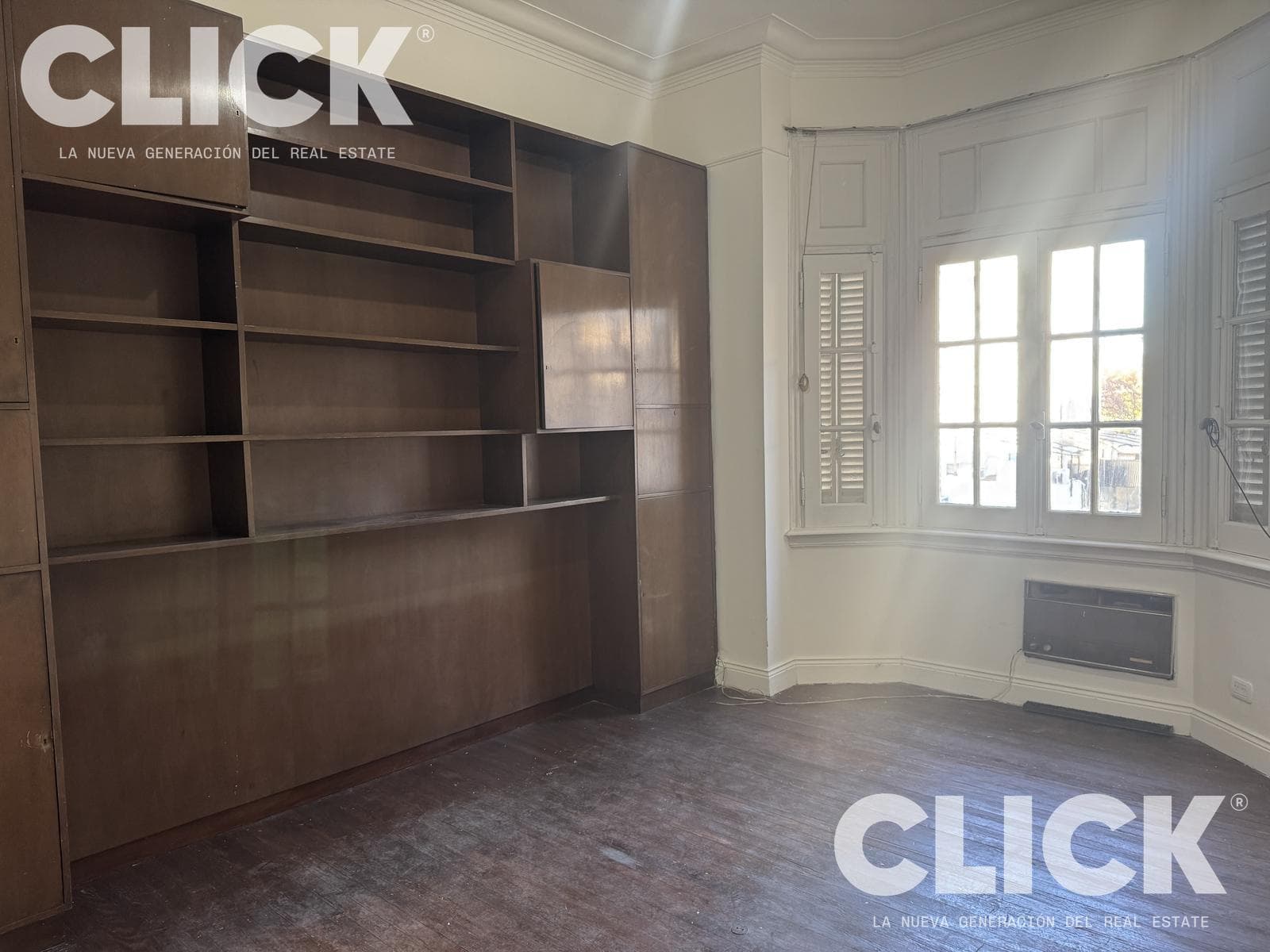 FOR SALE – 4 ROOMS – QUALIFIES FOR MORTGAGE – HISTORIC BUILDING – CONGRESO