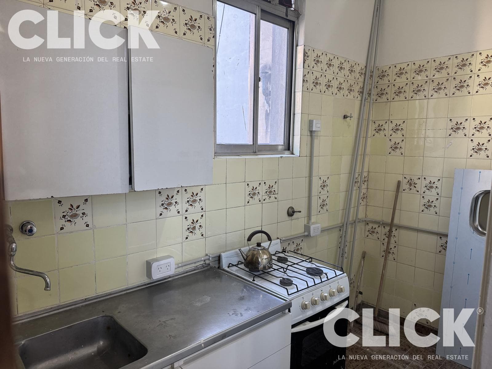 FOR SALE – 4 ROOMS – QUALIFIES FOR MORTGAGE – HISTORIC BUILDING – CONGRESO