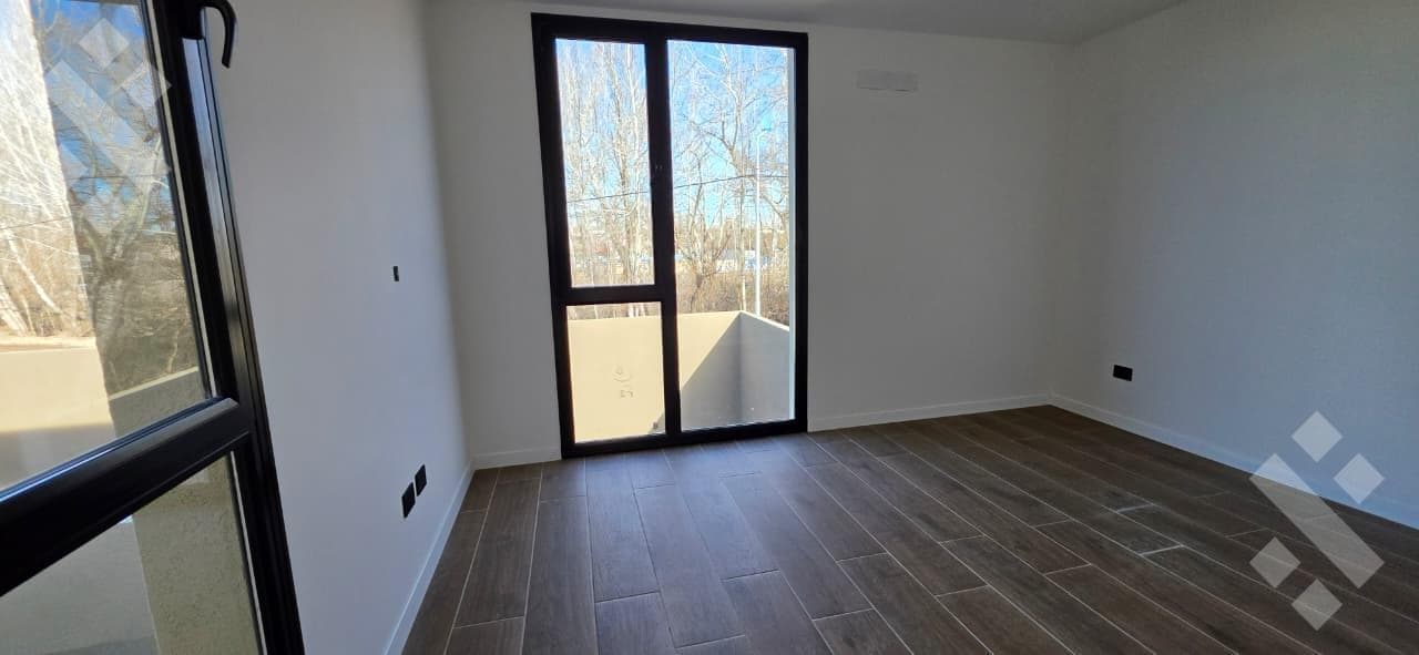 BRAND-NEW 2- OR 3-BEDROOM DUPLEX IN THE AYRES DEL LIMAY NEIGHBORHOOD