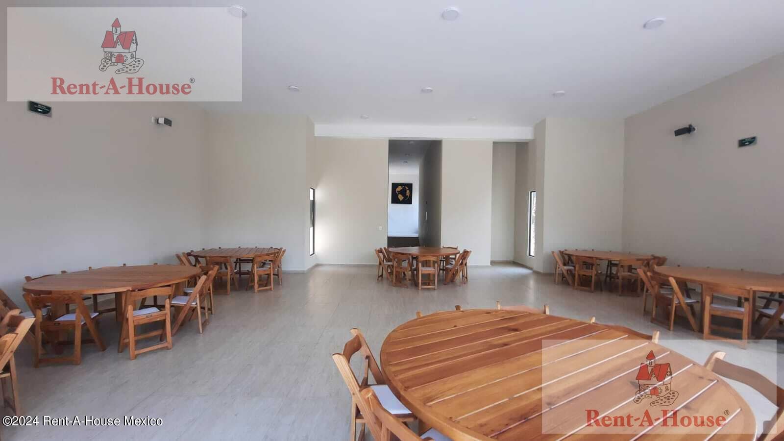 House for Sale in Miguel Hidalgo, Tlahuac AF 26-3297