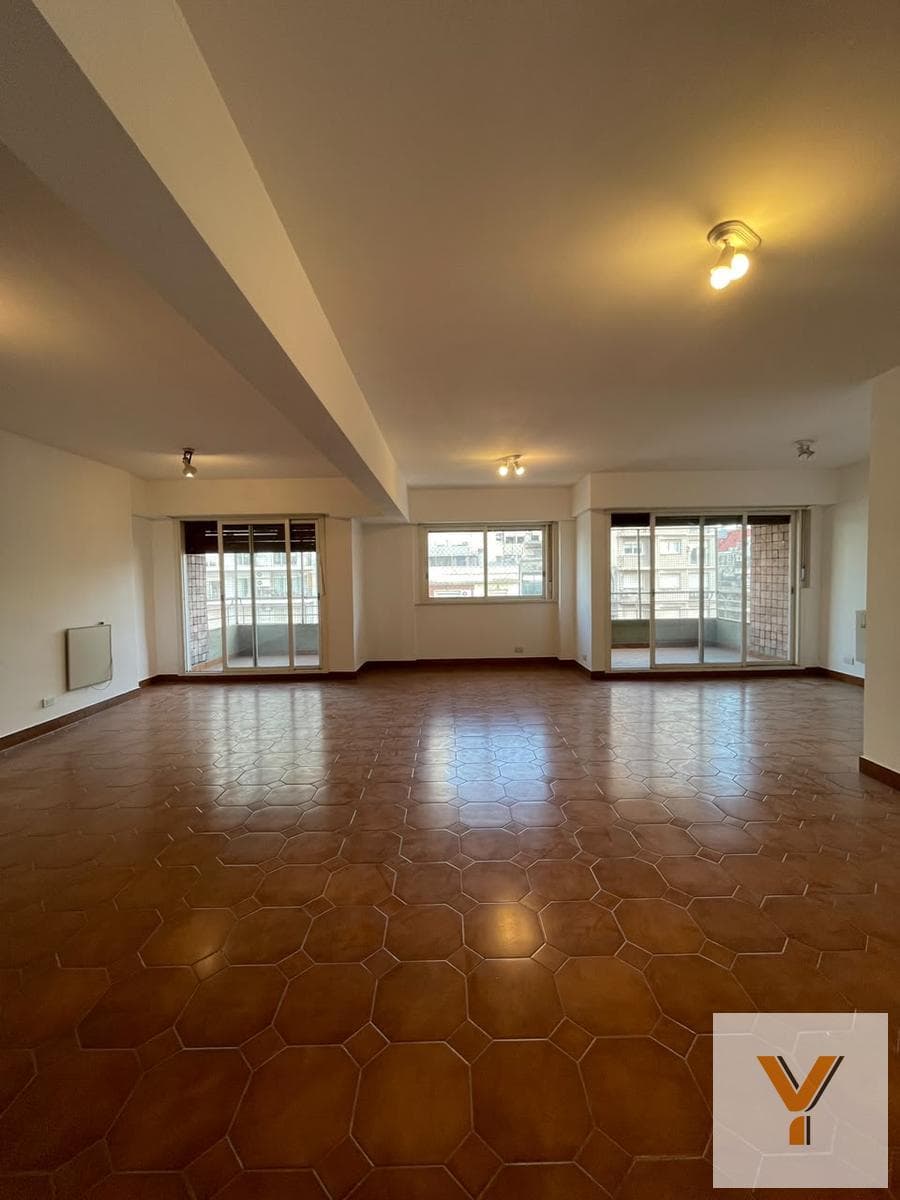 Apartment for Sale - 4 Bedrooms, 3 Bathrooms - 200 m - Belgrano
