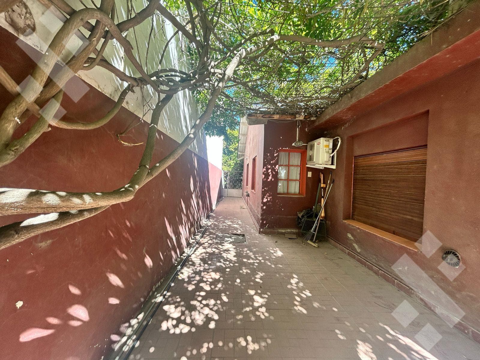 HOUSE FOR SALE IN CENTRO ESTE, NQN