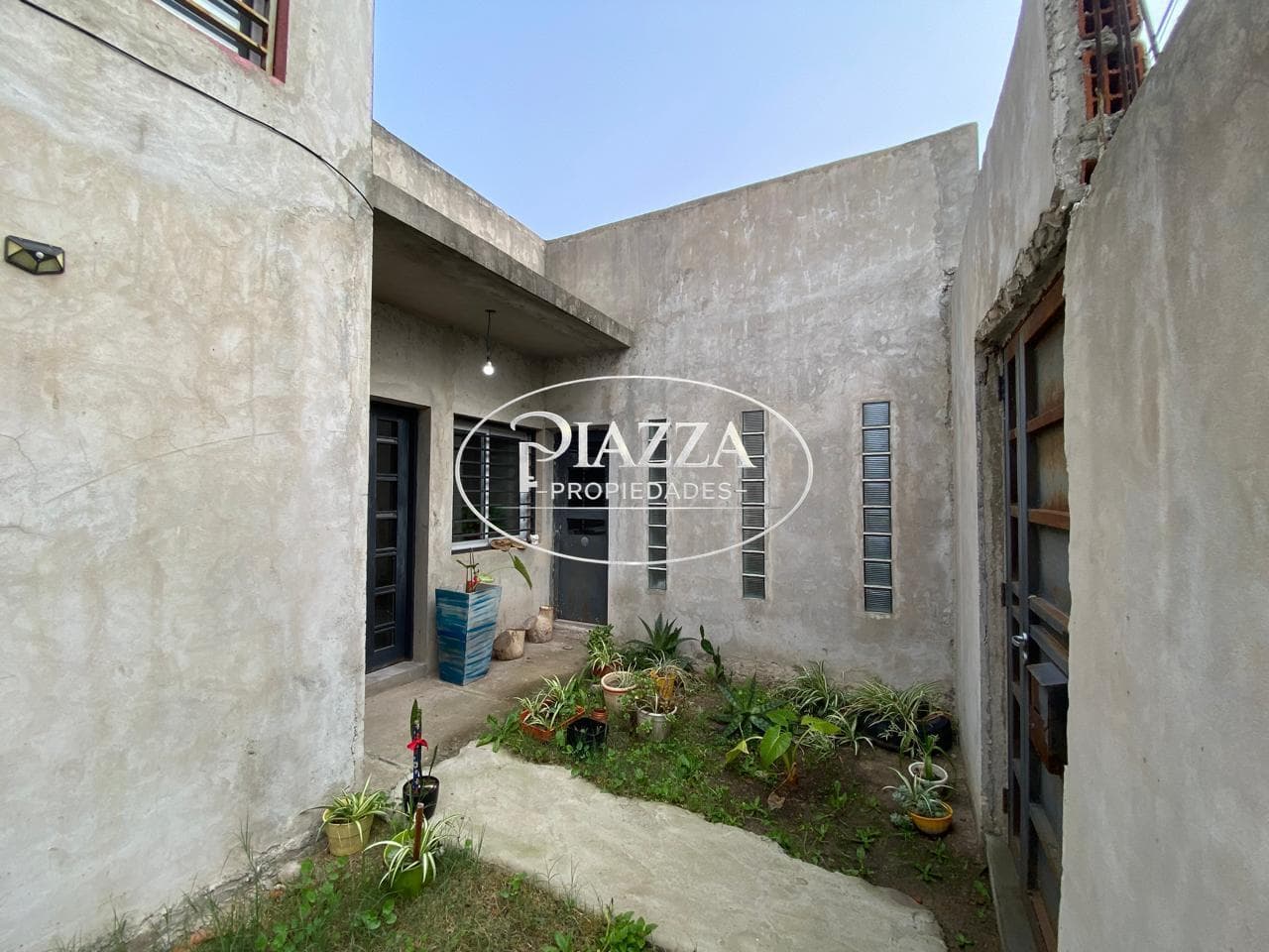 House for Sale in La Plata - 3 bedrooms - 3-car garage - Calle 11 between 99 and 600