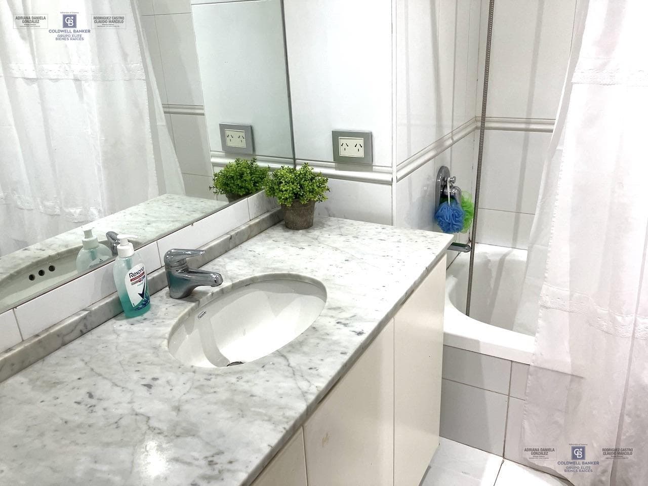 Furnished 2- or 3-bedroom apartment 2 parking spaces in Palermo Chico