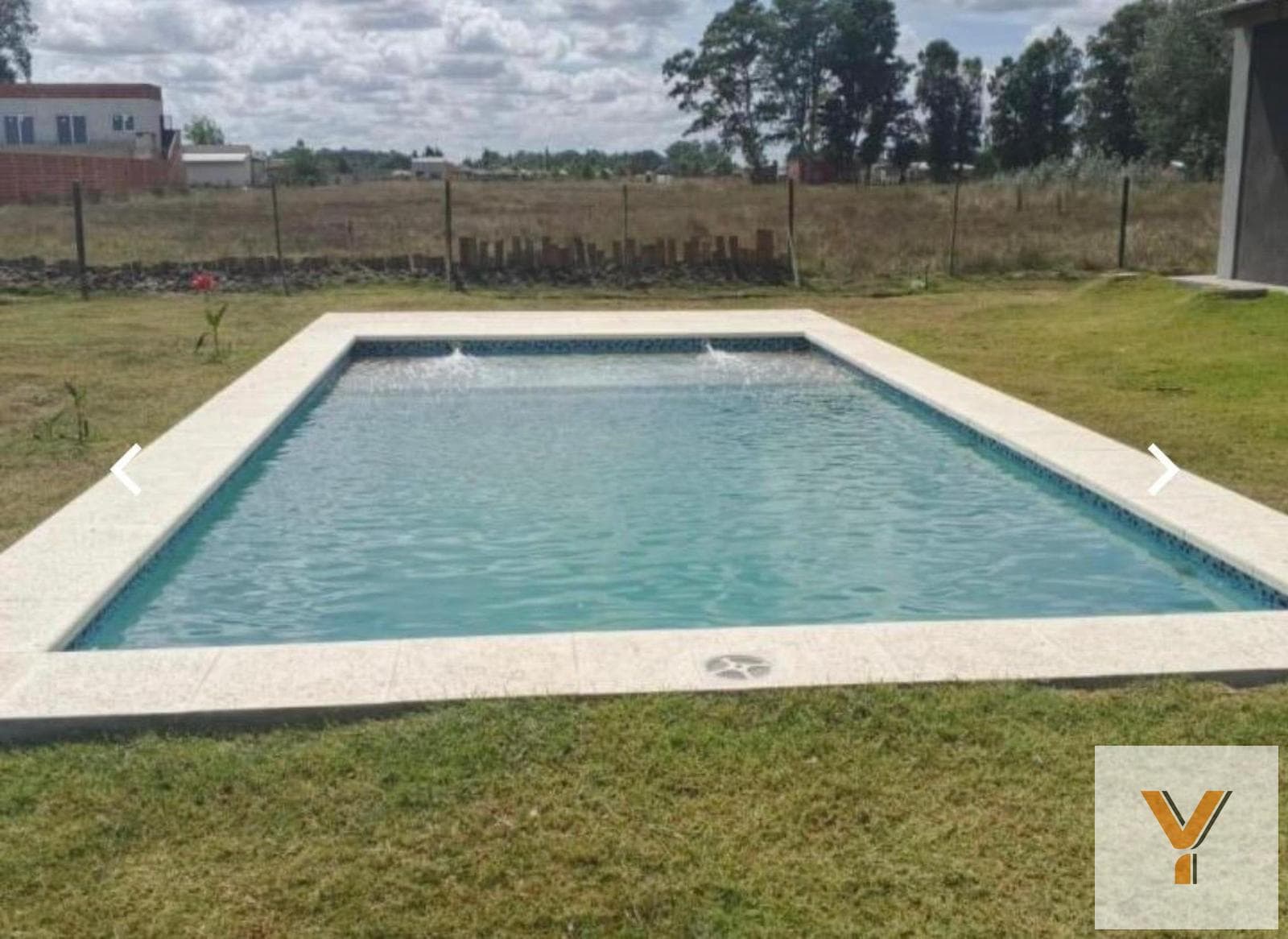 House for Sale - 3 Bedrooms, 3 Bathrooms - 1,880 m² - - Swimming Pool - Coronel Brandsen