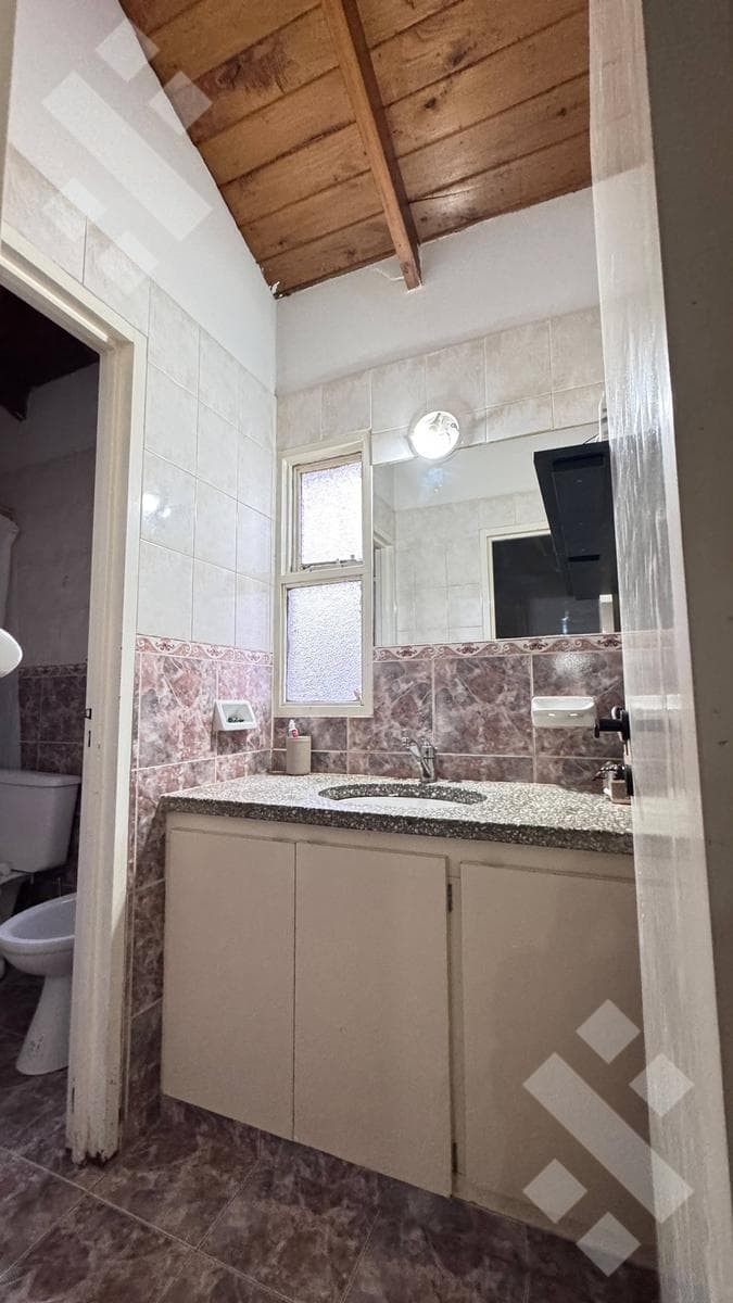 3-BEDROOM HOUSE + COMMERCIAL SPACE FOR SALE - NEUQUÉN