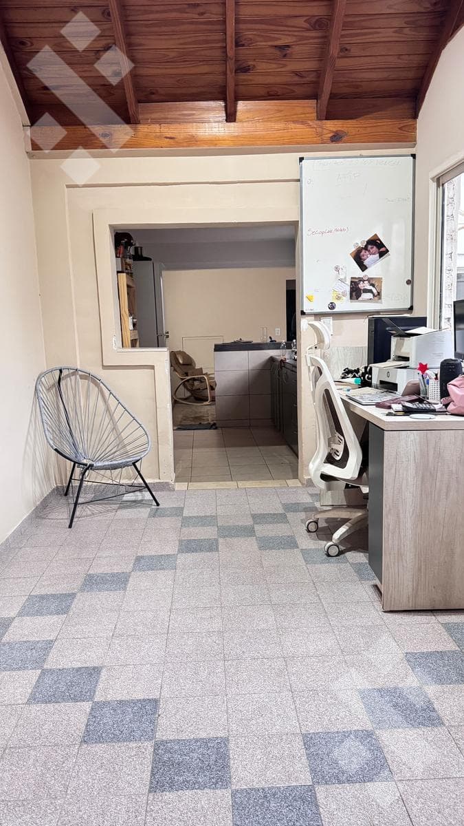 3-BEDROOM HOUSE + COMMERCIAL SPACE FOR SALE - NEUQUÉN