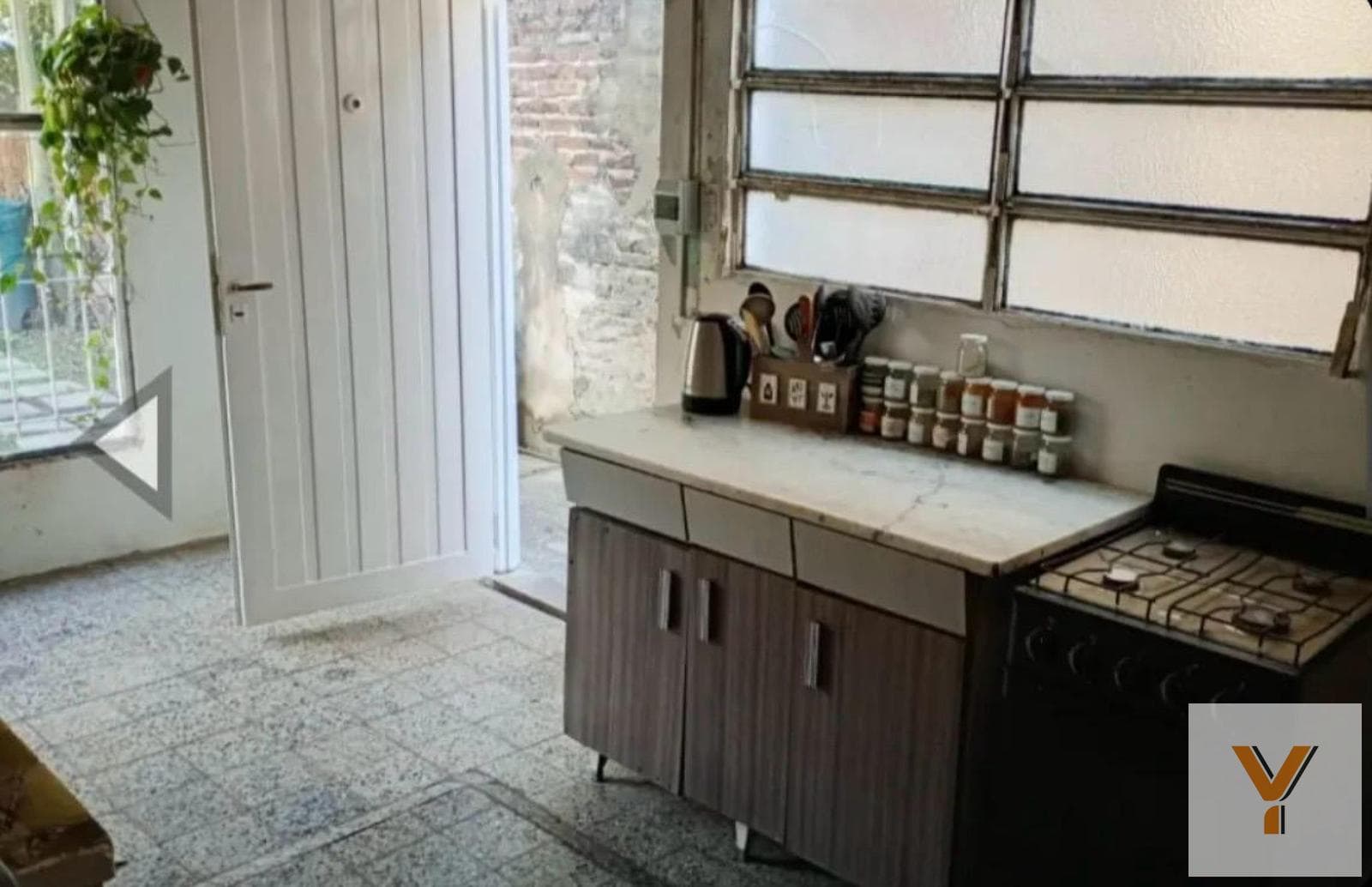2-Bedroom House - 320 m² Lot - 2-Car Garage - Calle 411, La Plata