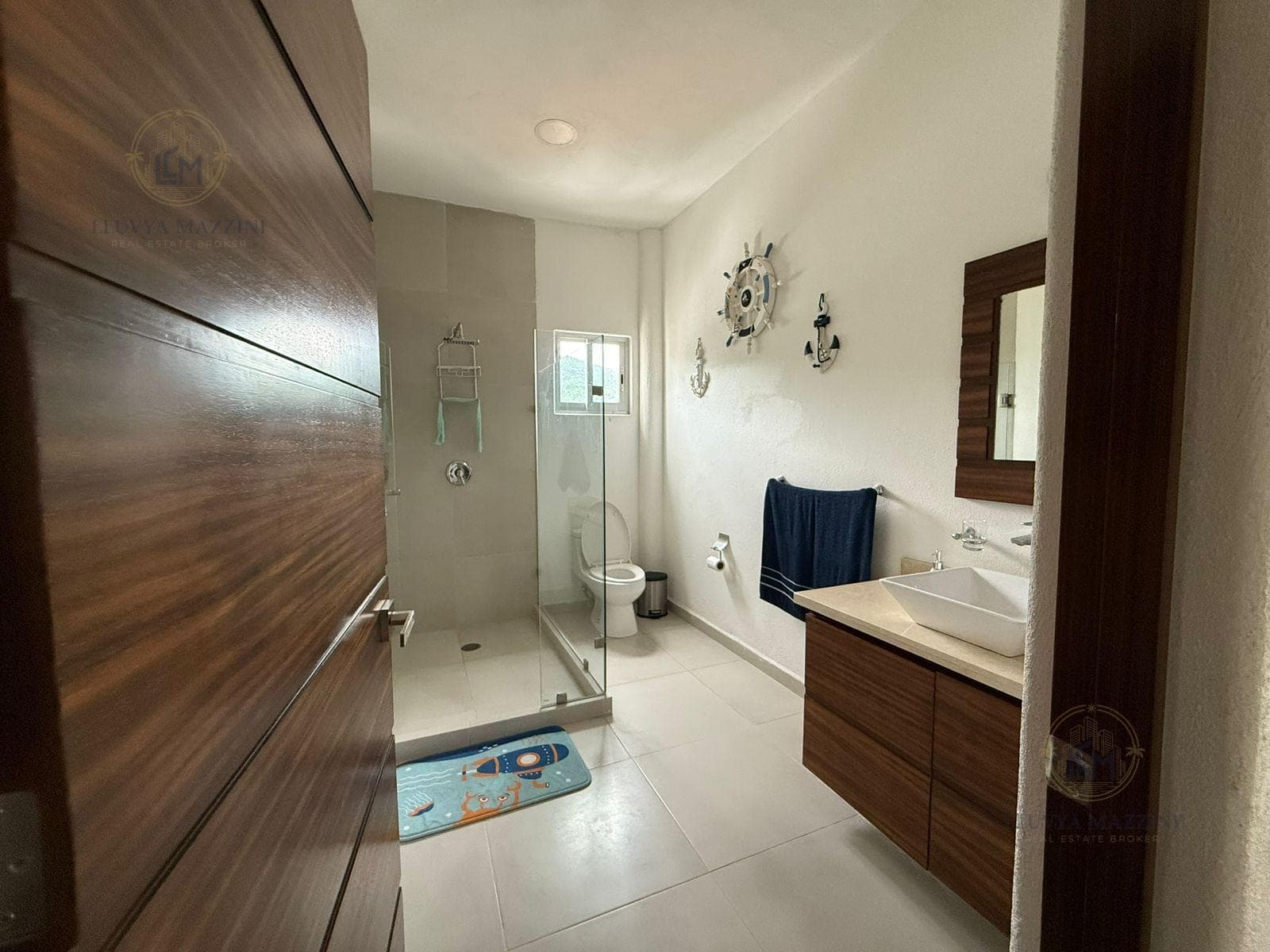 Apartment in the Club Deportivo Subdivision