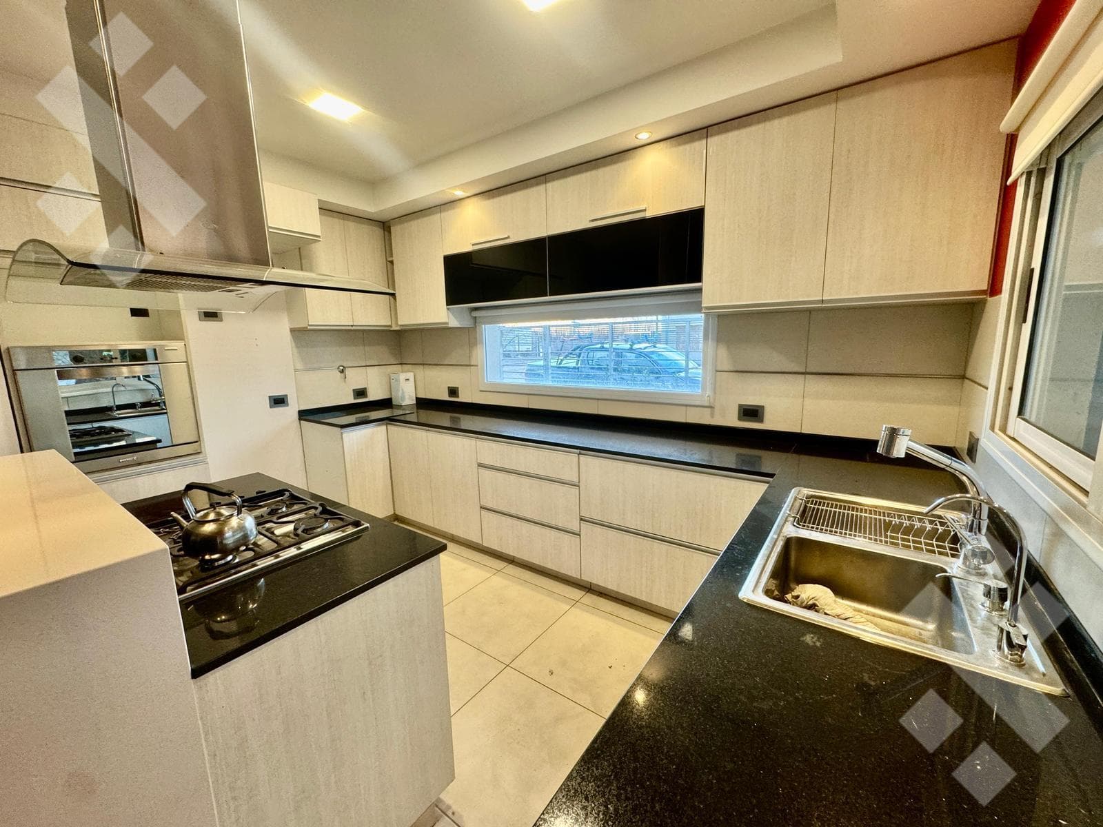 4-Bedroom House for Sale in Fernandez Oro