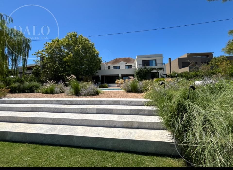 House for Sale in the El Golf Neighborhood, Nordelta