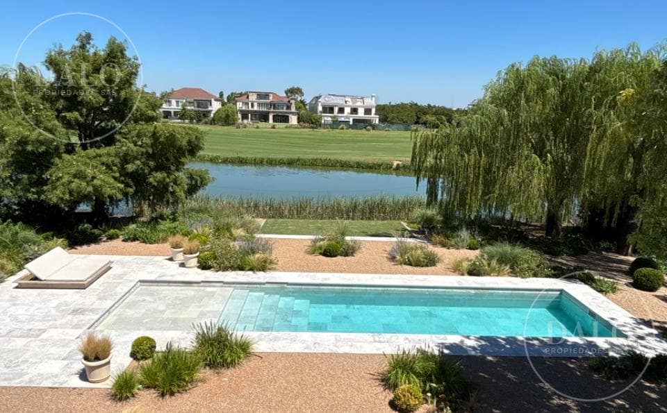 House for Sale in the El Golf Neighborhood, Nordelta